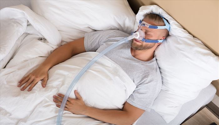دستگاه CPAP چگونه برای کمک به آپنه خواب کار می‌کند؟
