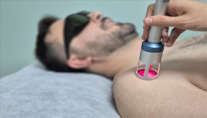 لیزر پرتوان در اندیشه | در کلینیک فیزیوتراپی غزال